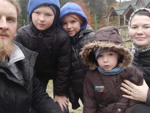 Мама і братик загинули: необхідна допомога постраждалим у ДТП на Рівненщині дітям