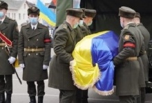 На Київщині попрощалися із загиблим від кулі снайпера 31-річним бійцем
