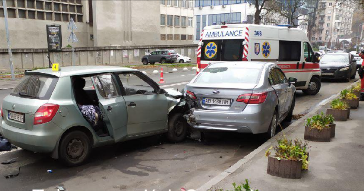У Києві таксист заснув за кермом, загинула пасажирка