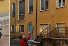 Померла дружина 81-річного італійця, який під вікнами лікарні грав їй серенади