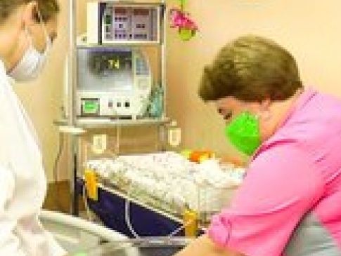 У лікарні на Кіровоградщині рятують немовля, від якого відмовилася мати