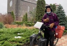 64-річний чоловік приїхав зі Швейцарії на Волинь велосипедом