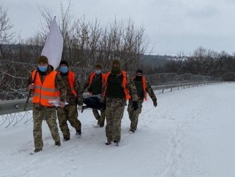 Тіло померлого українського військового передали українській стороні