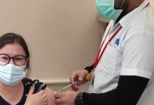 «Попередили про побічну дію»: українка вакцинувалася від коронавірусу в Ізраїлі