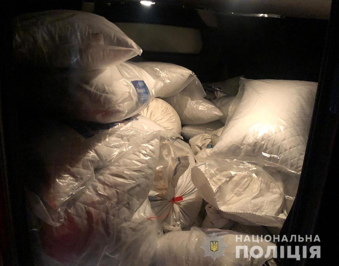 На Житомирщині в авто виявили 700 кілограмів бурштину