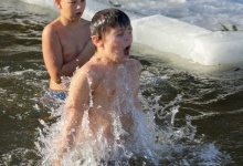 У Луцьку 10-річний хлопчик втратив свідомість під час купання в ополонці