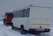 На Волині автобус із пасажирами знесло з дороги