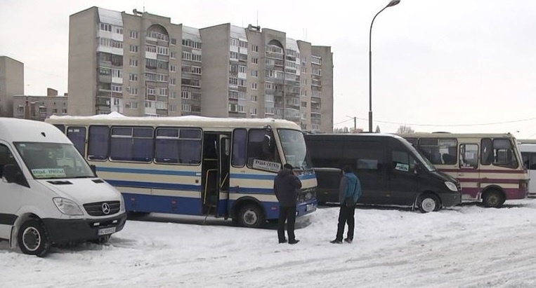 На автостанції в Луцьку скасували ще 27 міжобласних рейсів