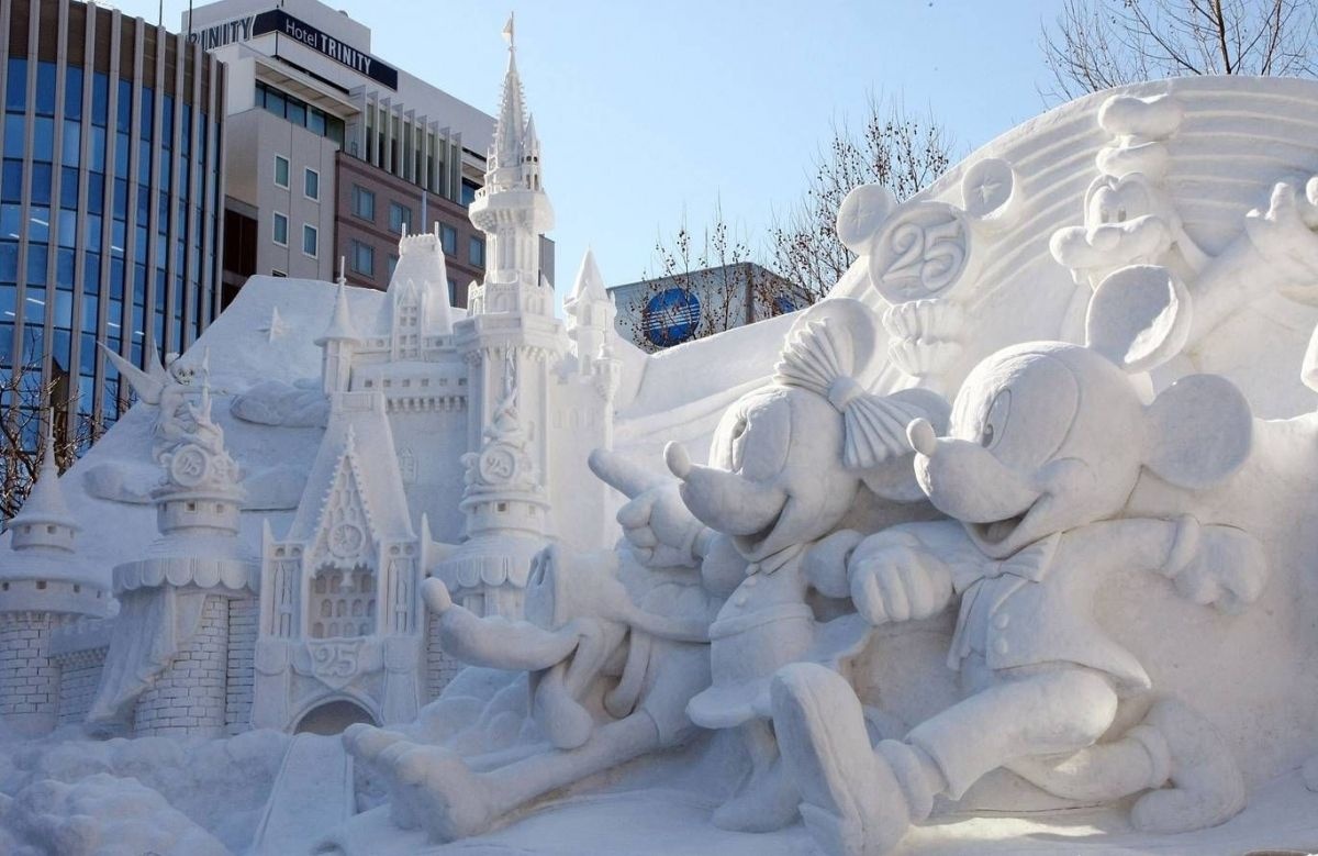 У Луцьку перенесли фестиваль снігових скульптур