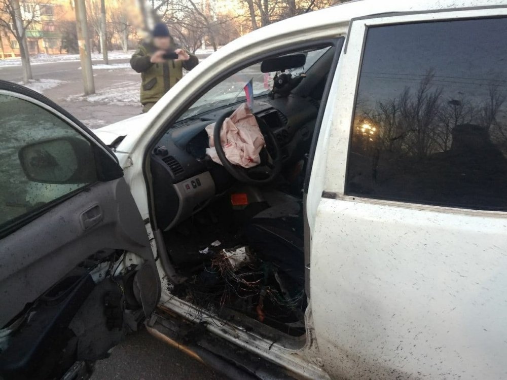 Ватажка ДНР підірвали у авто разом з маленькою донькою
