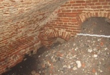 Провалля біля міськради на Волині веде до тунелю 18 століття