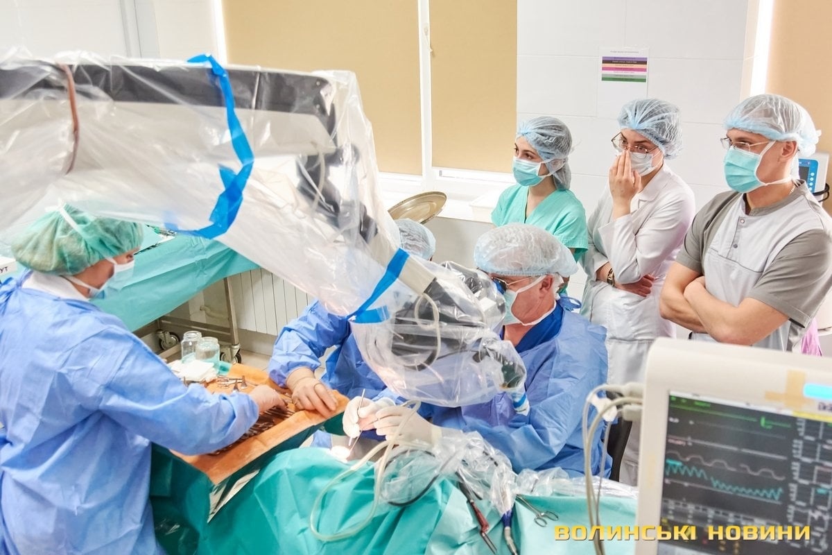 У дитячій лікарні на Волині проводили «ювелірні» операції маленьким пацієнтам
