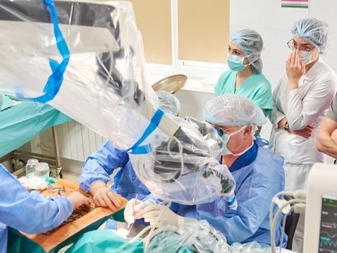 У дитячій лікарні на Волині проводили «ювелірні» операції маленьким пацієнтам