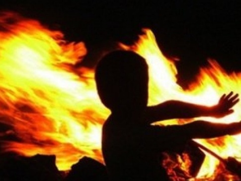 На Вінниччині 4-річний малюк закрився в туалеті і підпалив себе