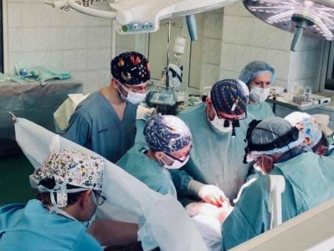У лікарні в Києві вперше пересадили нирку дитині