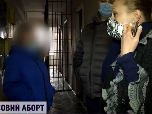 На Миколаївщині 16-річній вихованці інтернату примусово зробили аборт