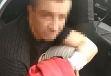 На Житомирщині пішохід порізав 27-річного водія таксі через зауваження