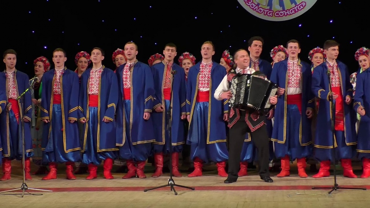 Уславлений волинський народний ансамбль «Колос» передали сільраді