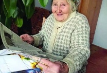 На Львівщині 82-річна бабуся оздоровлюється тим, що доставляє «Вісник+К» односельцям