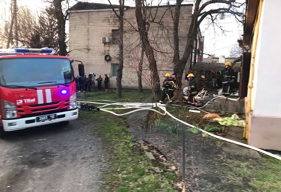 У Луцьку в пожежі у будинку загинули троє людей