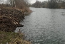 На Рівненщині у річці знайшли тіло невідомого чоловіка
