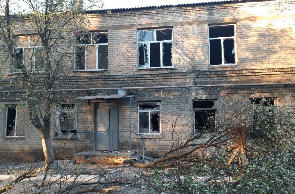 На Донбасі бойовики з мінометів обстріляли лікарню: є загиблі