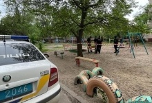 На Луганщині дитина підірвалася на майданчику