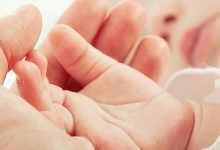 В Україні збільшать допомогу при народженні дитини