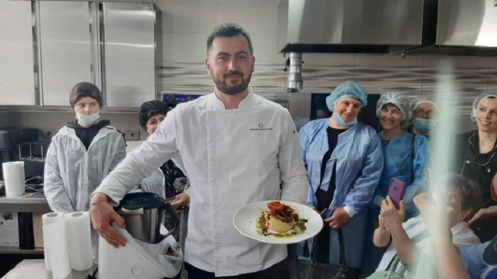 На Волині шеф-кухар Зеленського провів майстер-клас для студентів