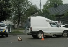 ДТП у Луцьку: від удару авто злетіло на узбіччя