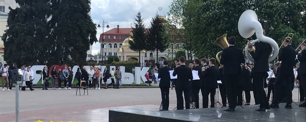 У Луцьку студенти зіграли благодійний концерт дітям загиблих атовців