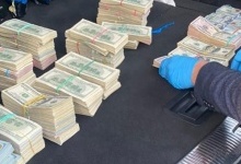 В авто начальника волинської митниці знайшли 700 тисяч доларів
