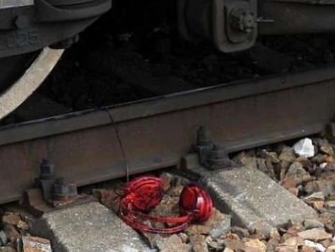 На Львівщині потяг збив 33-річну жінку, яка йшла по коліях в навушниках