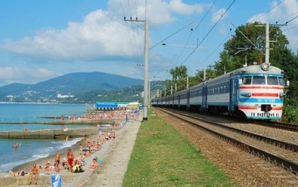 Укрзалізниця запустила 11 додаткових потягів до моря