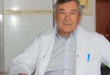 Рівненський хірург-легенда пішов на пенсію