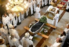 У Луцьку попрощалися із загиблими в ДТП священником і семінаристом