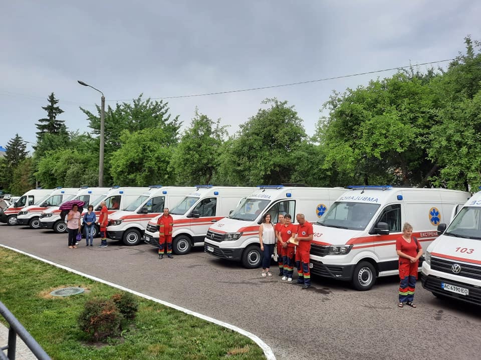 Волинським медикам передали нові автомобілі швидкої допомоги