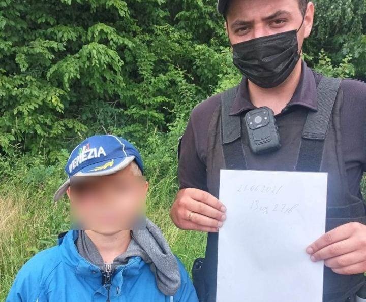 Розшукали 9-річного хлопчика, який загубився в лісі на Волині