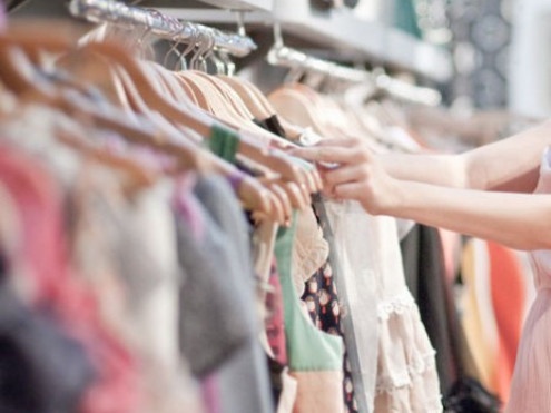 У Луцьку 17-річна вкрала одягу з магазину на 2 тисячі