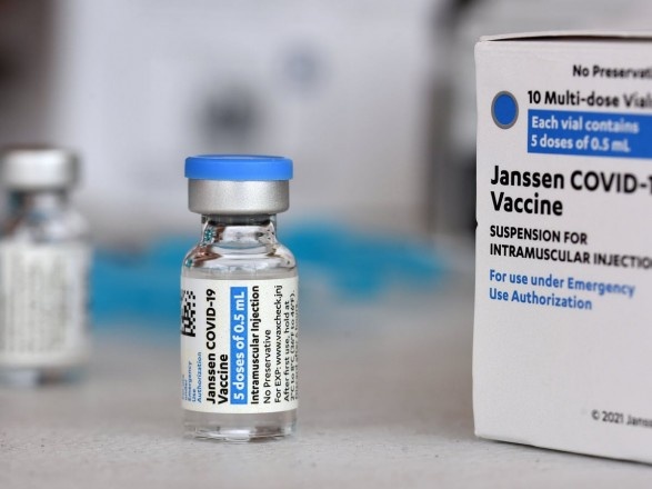 В Україні з'явились нова вакцина від коронавірусу
