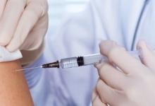 Якими вакцинами щеплюють українців від коронавірусу