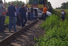 На Львівщині легковик влетів під потяг: є жертви