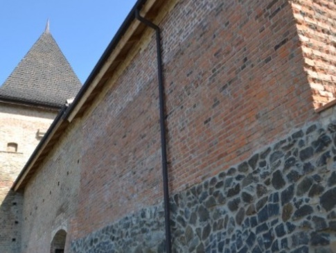 У Луцьку завершують реставрацію вежі Чорторийських