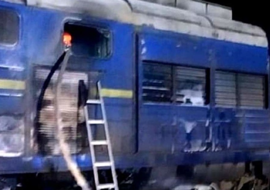 На Миколаївщині під час руху спалахнув пасажирський потяг