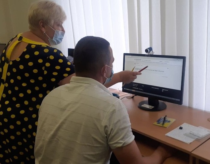 У Луцьку держслужбовці складали іспит на знання української мови