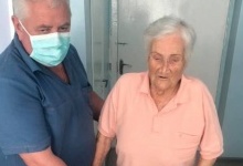 У Луцьку в лікарні 95-річній жінці замінили суглоби