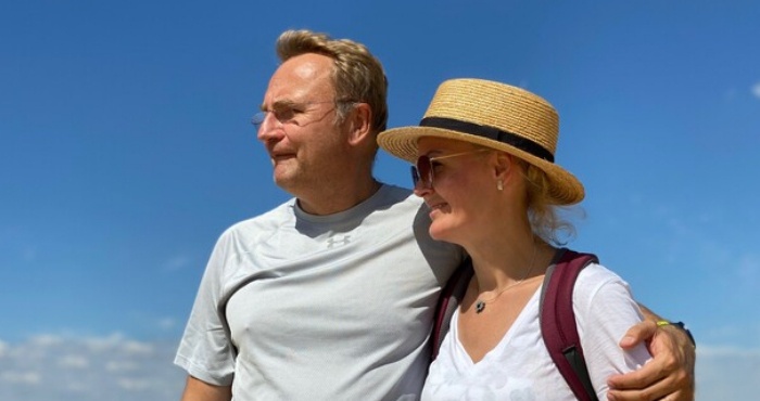Мер Львова відсвяткував 20 років подружнього життя у селі на Рівненщині