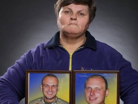 «Мені пропонували п'ять тіл», - матір з Луцька, два сини якої зникли на війні