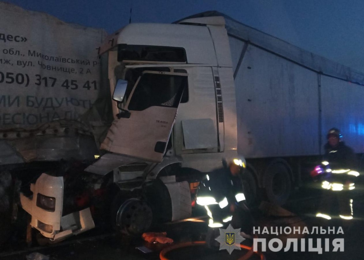 Водій вантажівки з Волині потрапив у ДТП на Львівщині