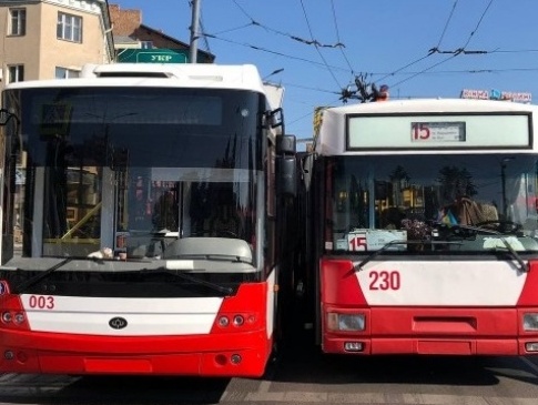 У Луцьку не розминулися два тролейбуси